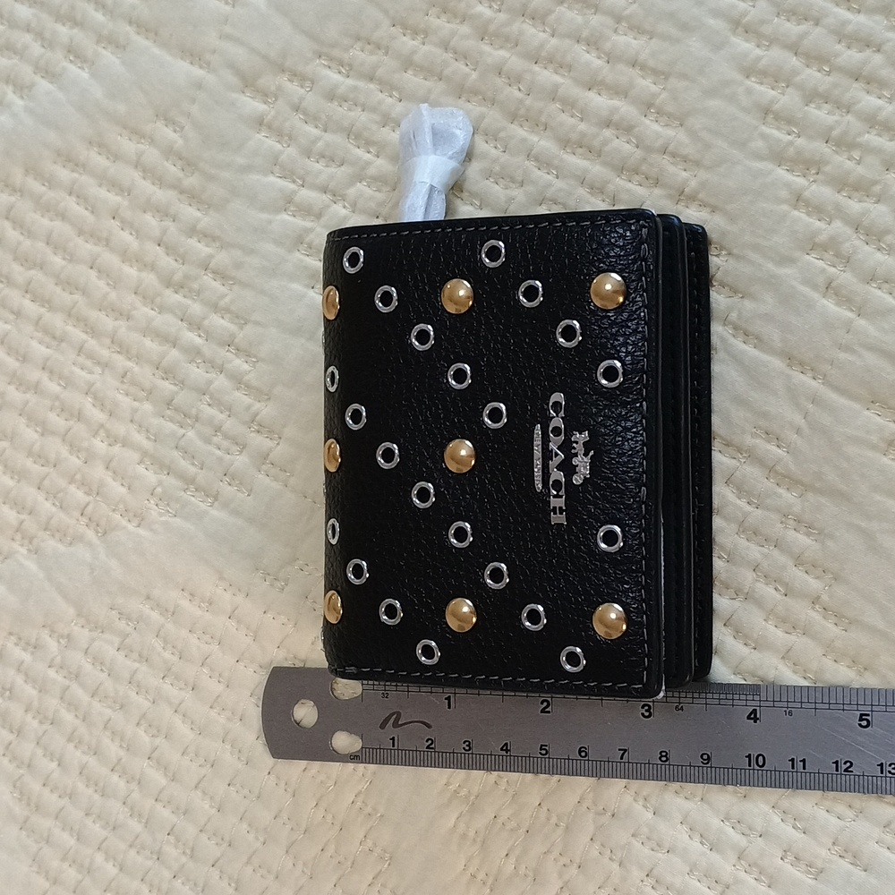 ๐ Coach Black Leather Wallet with Gold and Silver Rivets - Picture 11 of 13